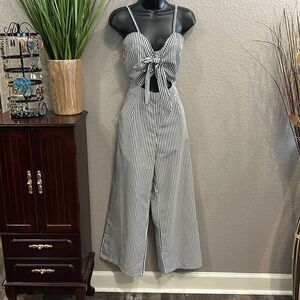 #384 boutique, straight sleeveless one piece pants suit size small
